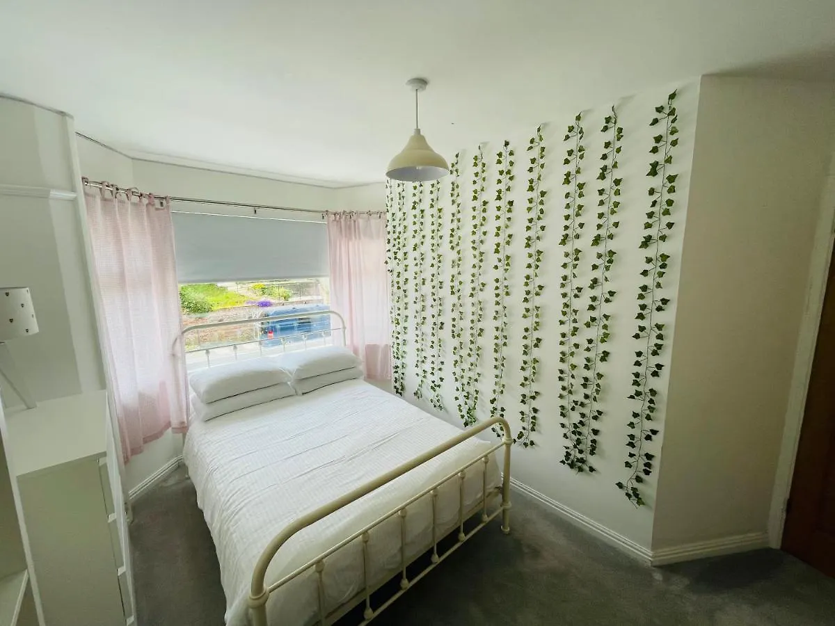 Detached House In Exeter With Stunning City View Σπίτι διακοπών